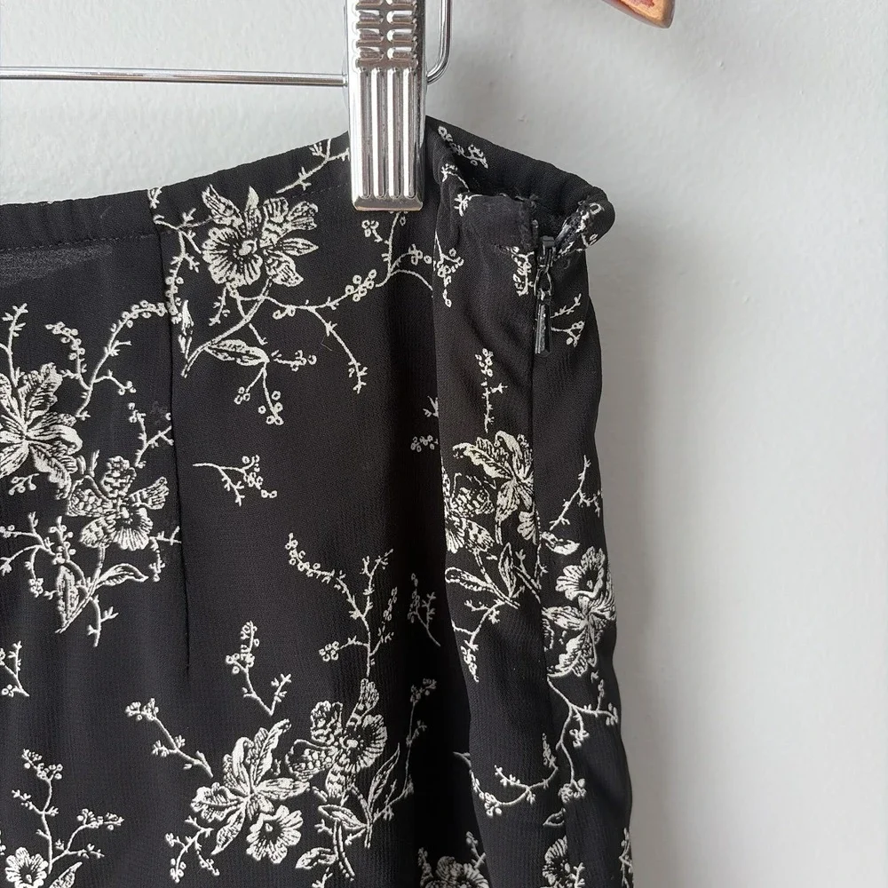 Vintage Talbots Midi Skirt Womens Size‎ 10 Lined White And Black Floral Print